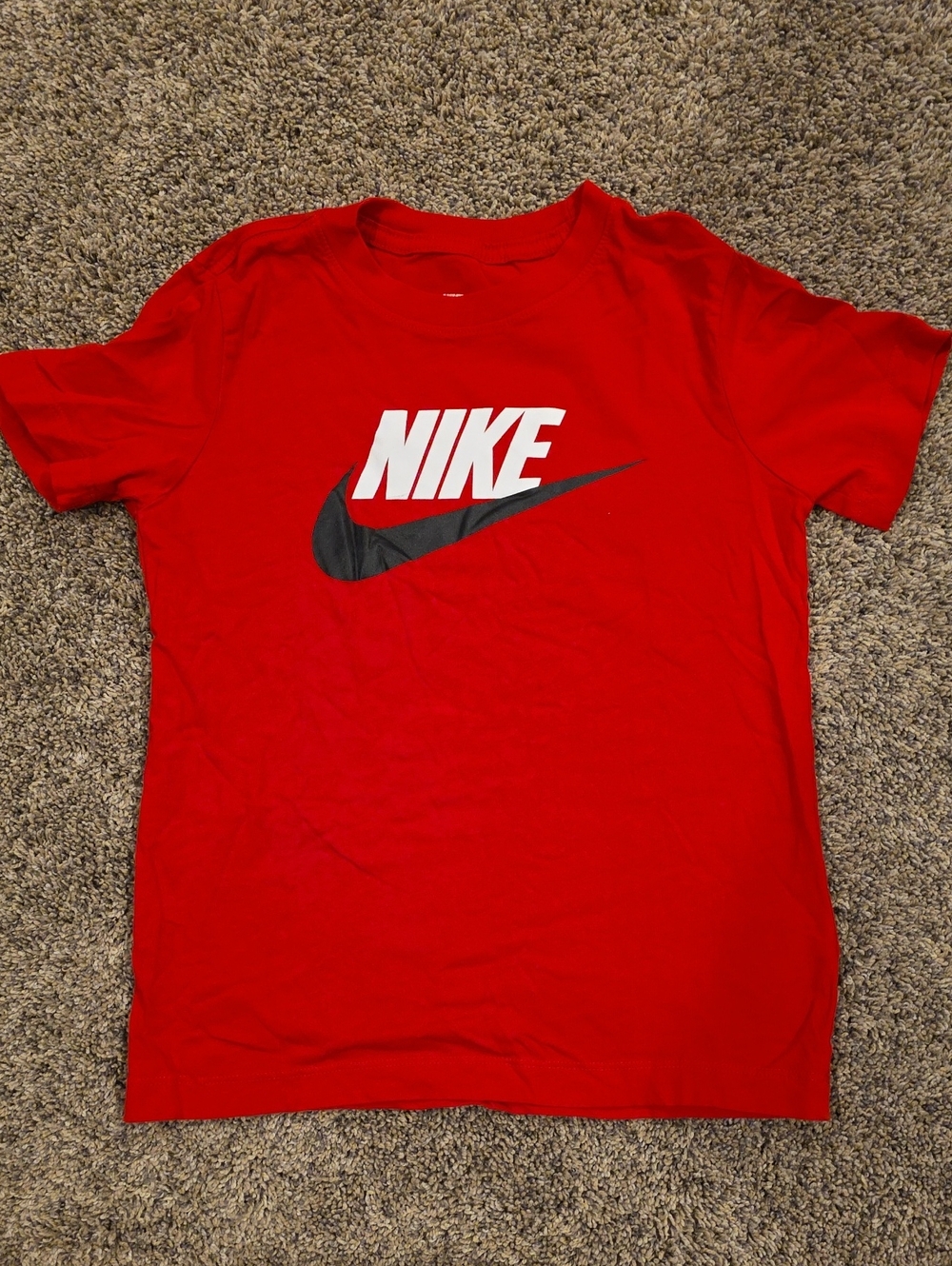 Nike Red T-Shirt with White Logo and Black Swoosh Kids Size Small